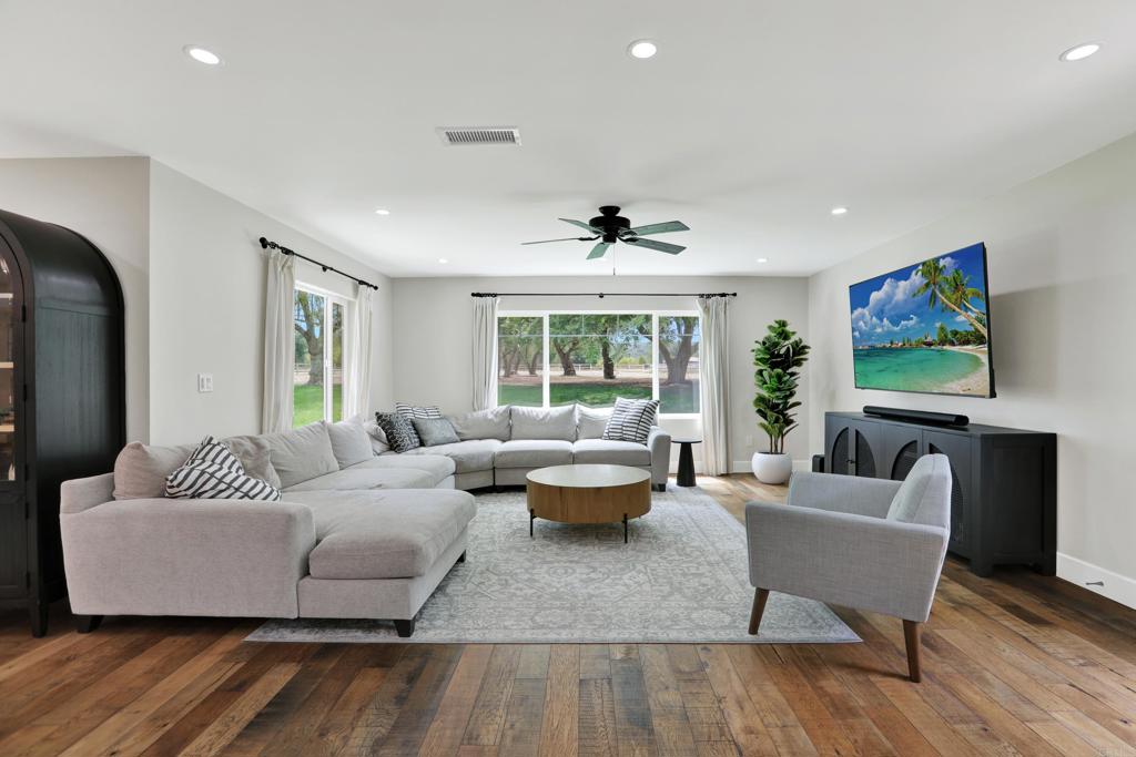15459 Glentree Road Property Photo 13