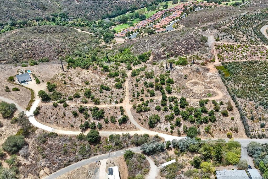 Twin Oaks Valley Rd. Property Photo 2