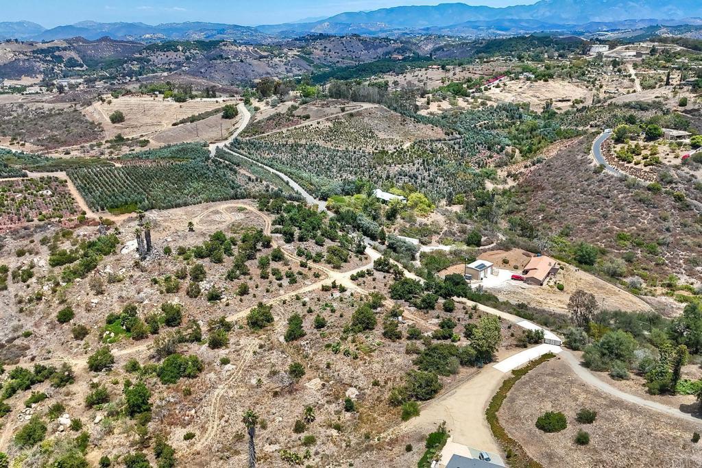 Twin Oaks Valley Rd. Property Photo 7