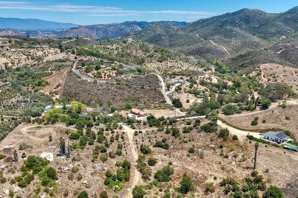 Twin Oaks Valley Rd. Property Photo 8