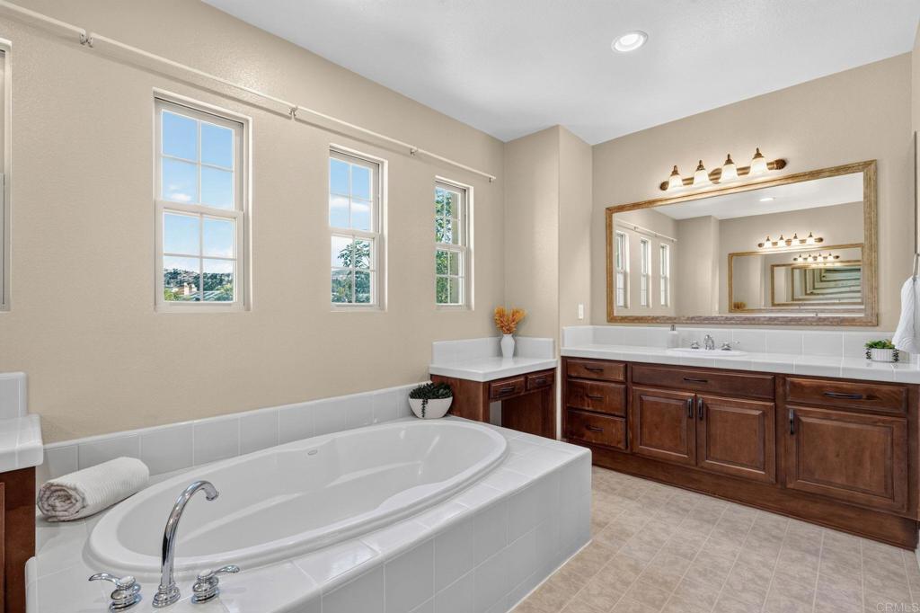 813 Genoa Way Property Photo 37