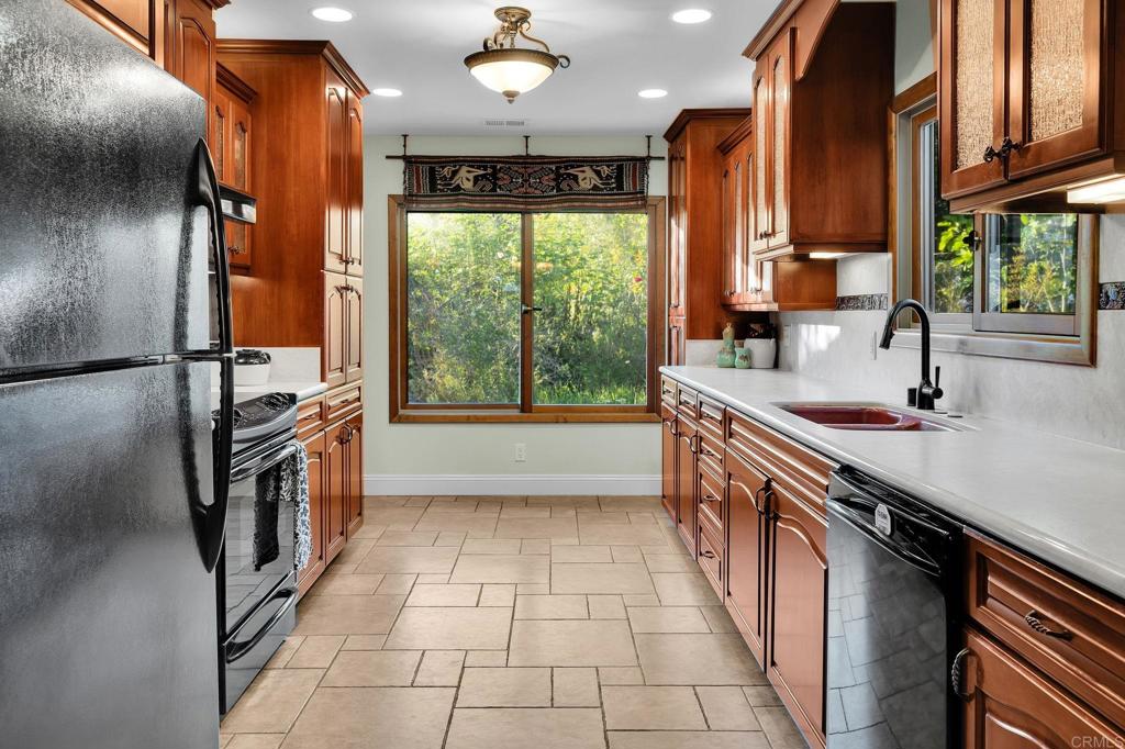9675 Indian Creek Way Property Photo 15