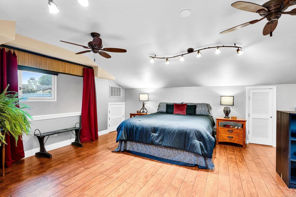 9675 Indian Creek Way Property Photo 32