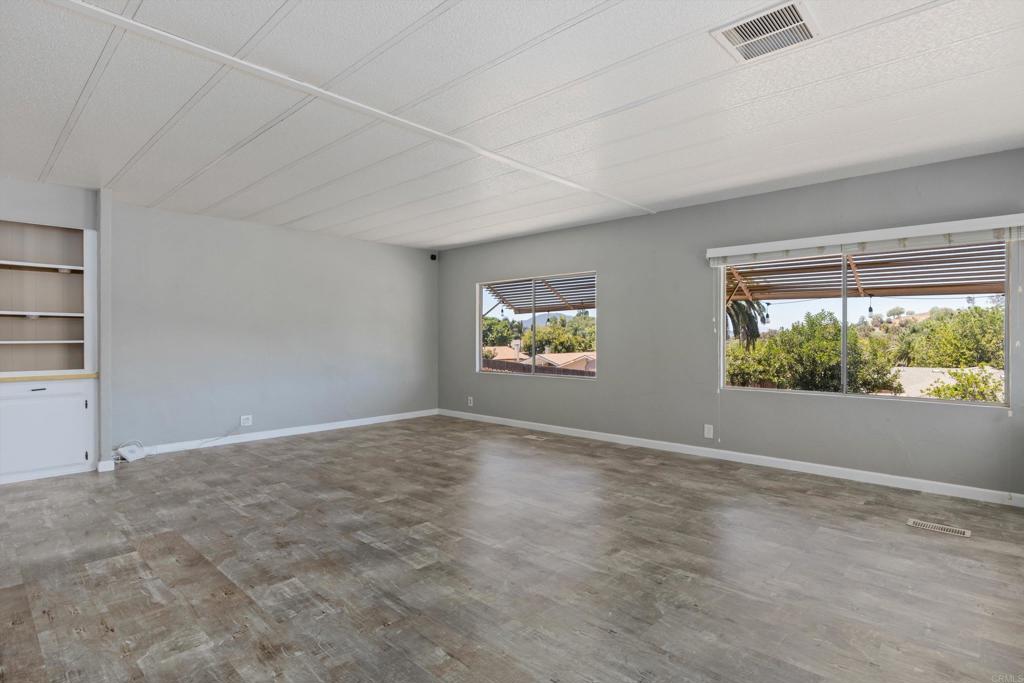 971 Borden Road 18 Property Photo 8