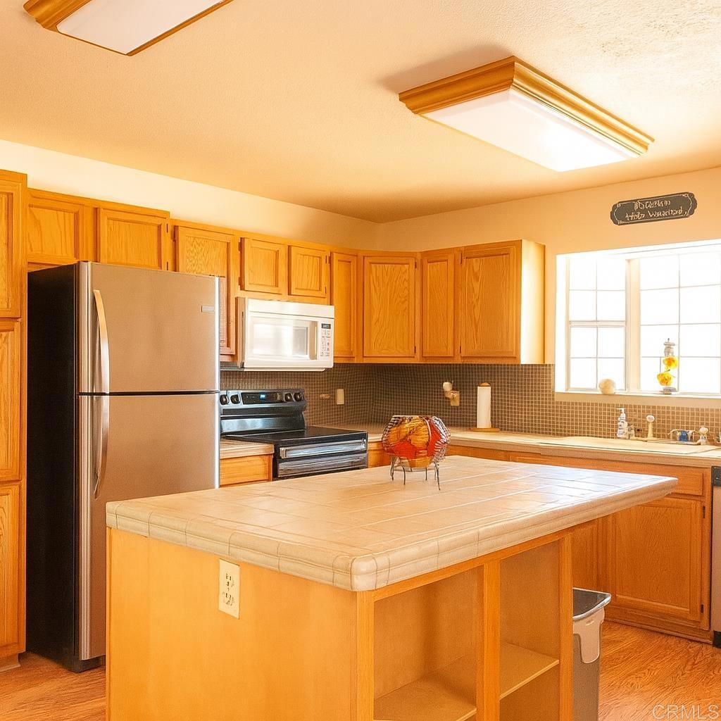 37076 Calico Boulevard Property Photo 7