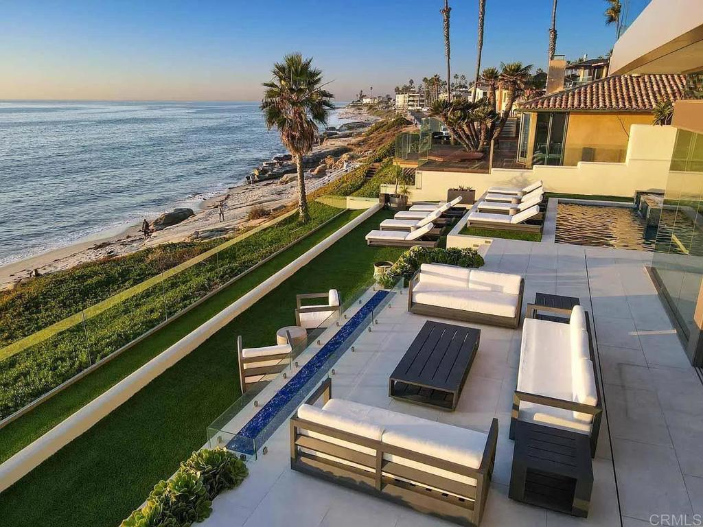 6436 Camino De La Costa Property Photo 4