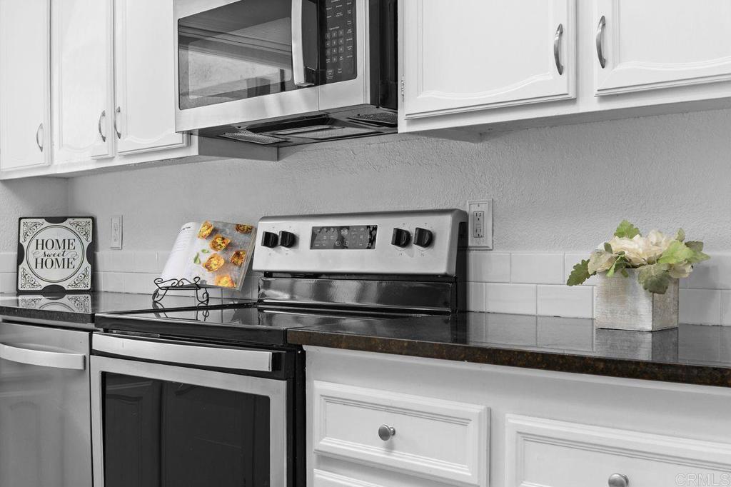 966 Lupine Hills Drive 64 Property Photo 10