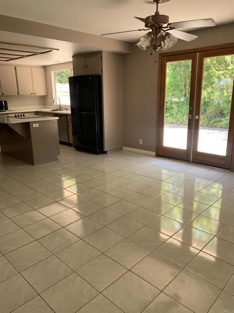 12002 Sky View Drive Property Photo 5