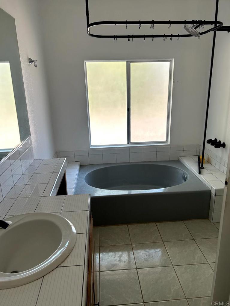 12002 Sky View Drive Property Photo 9