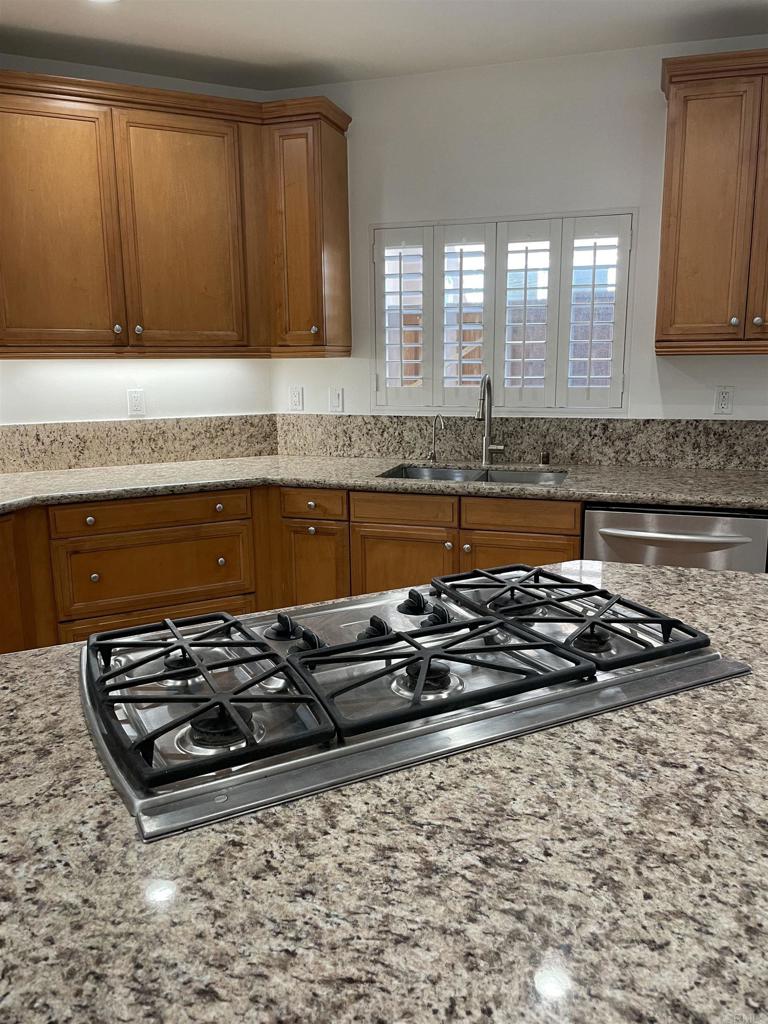 415 N Cedros Property Photo 6