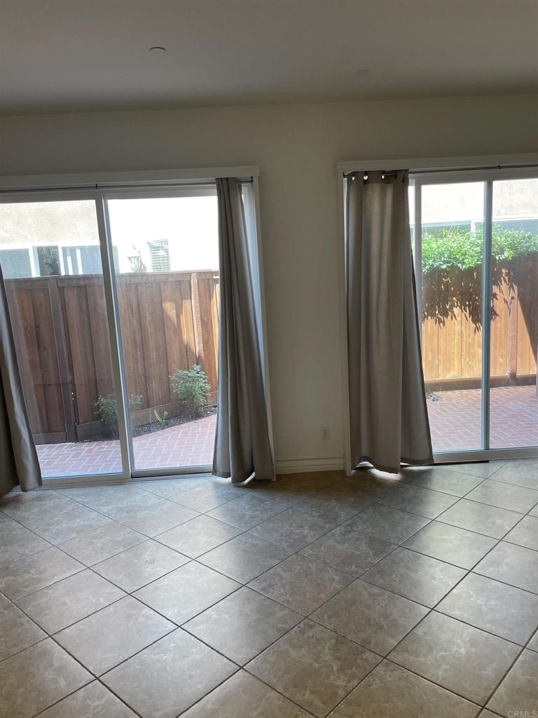 415 N Cedros Property Photo 13