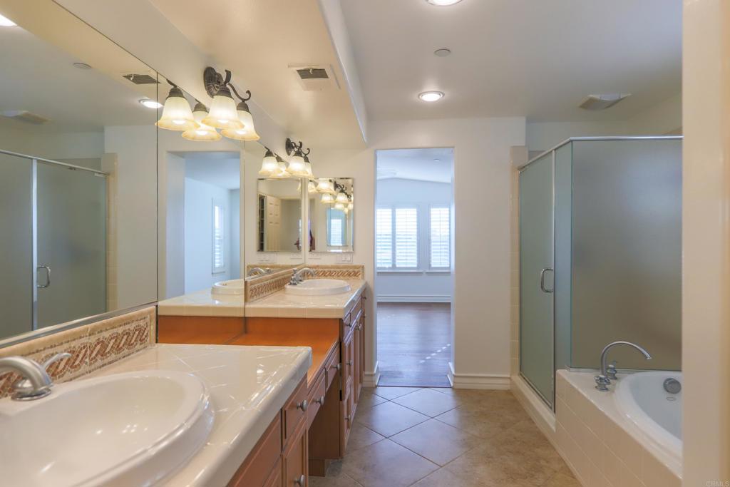 415 N Cedros Property Photo 22