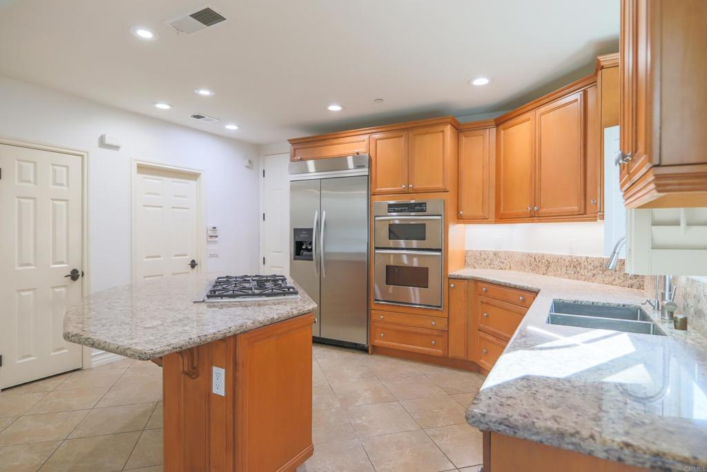 415 N Cedros Property Photo 33