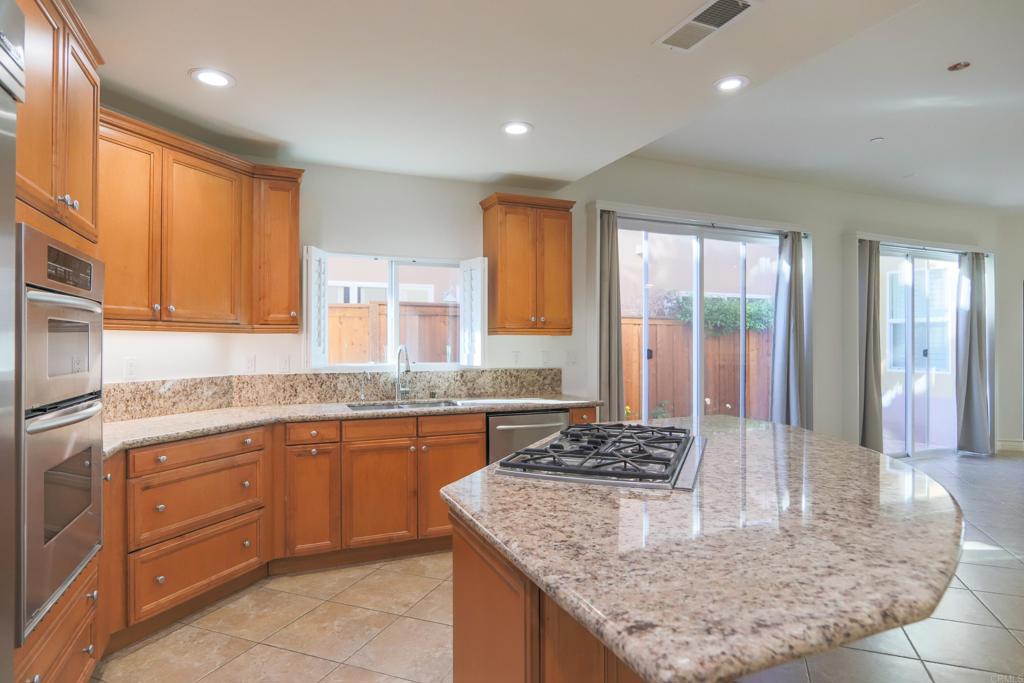 415 N Cedros Property Photo 34