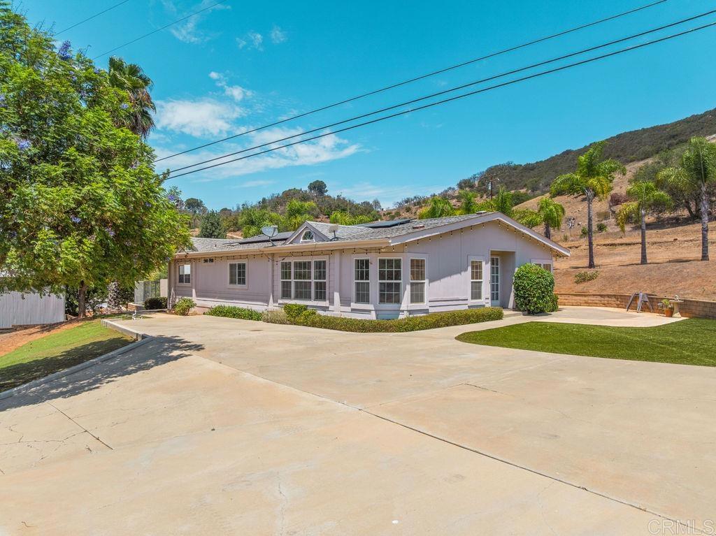 2051 Rainbow Glen Road Property Photo 6