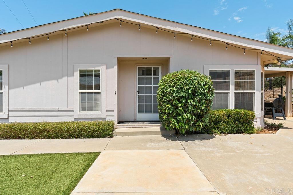 2051 Rainbow Glen Road Property Photo 7