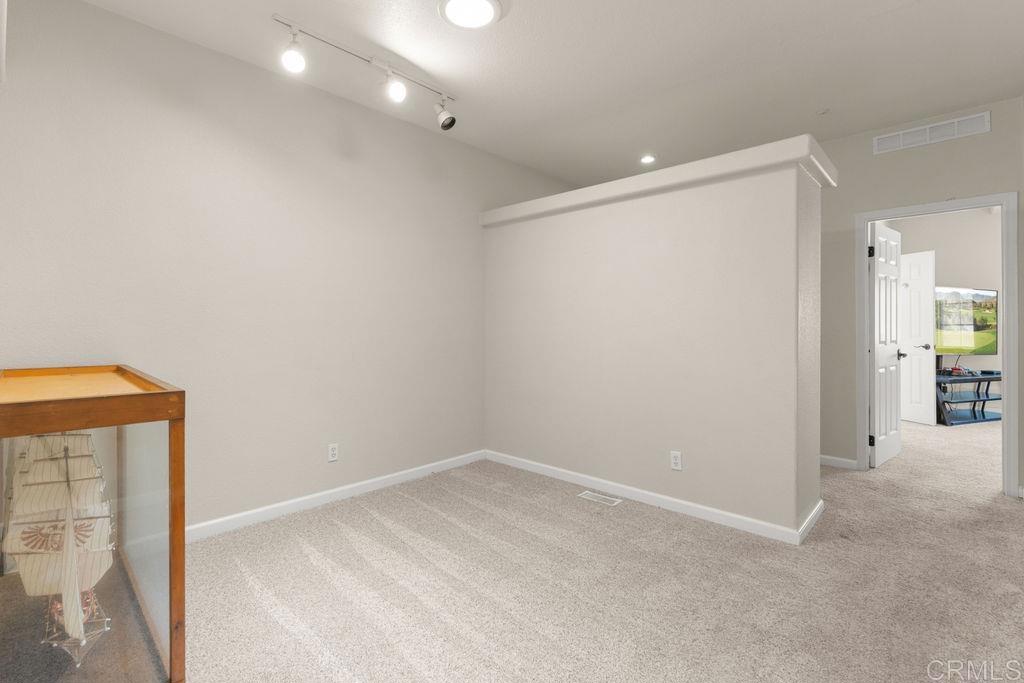 2051 Rainbow Glen Road Property Photo 21