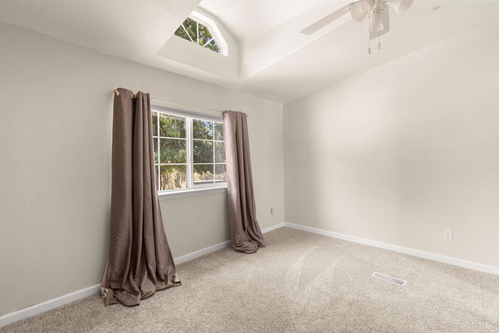 2051 Rainbow Glen Road Property Photo 30