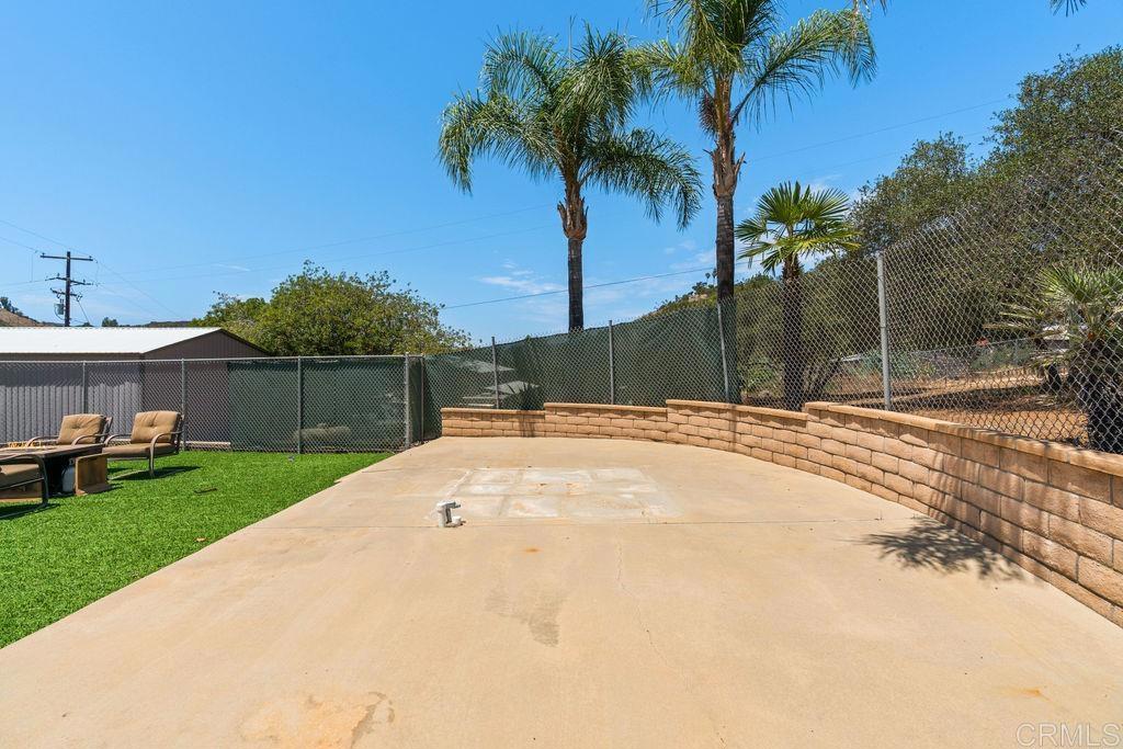 2051 Rainbow Glen Road Property Photo 34