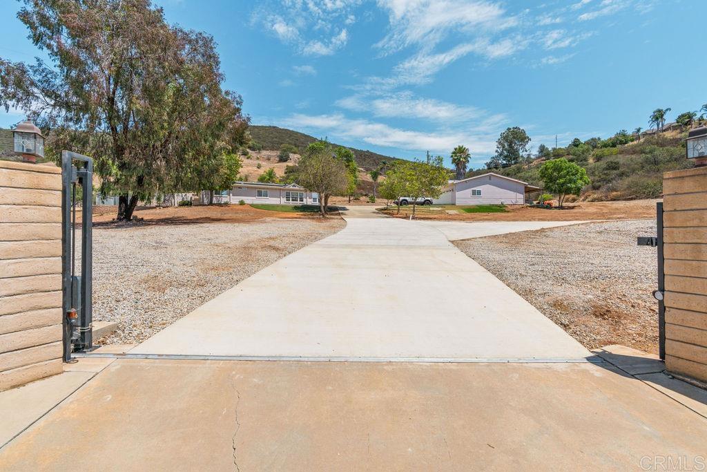 2051 Rainbow Glen Road Property Photo 60