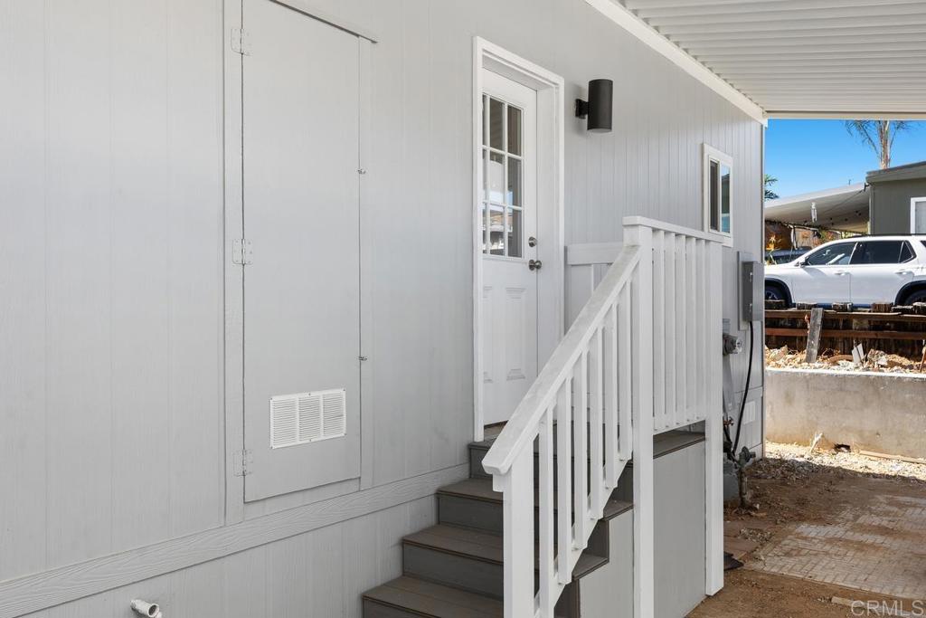 1638 Calavo Road 43 Property Photo 6
