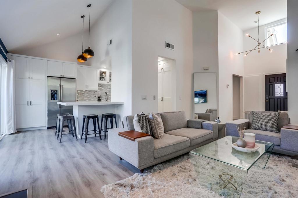 546 Via De La Valle E Property Photo 1
