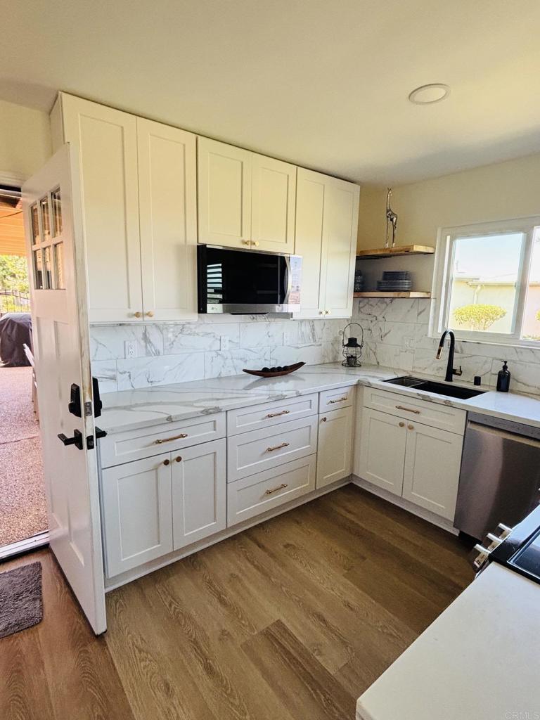 4473 Kittiwake Way Property Photo 3