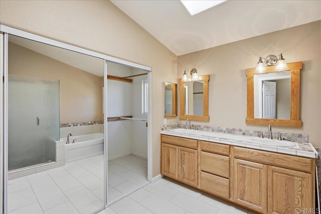 842 Porter Way Property Photo 16