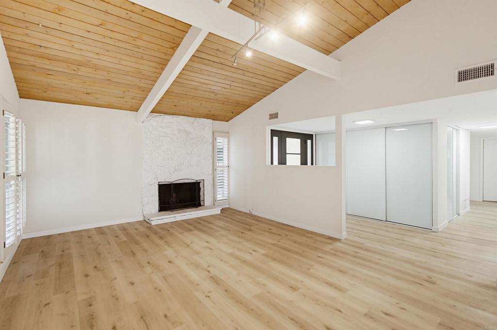 5605 Soledad Mountain Rd Property Photo 8