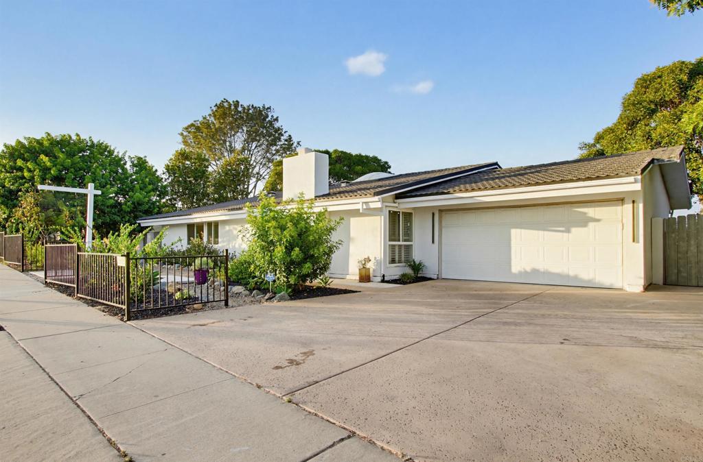 5605 Soledad Mountain Rd Property Photo 11