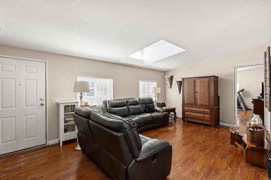 400 N Melrose Drive N 23 Property Photo 6