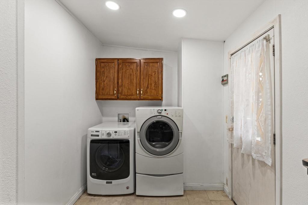 400 N Melrose Drive N 23 Property Photo 17