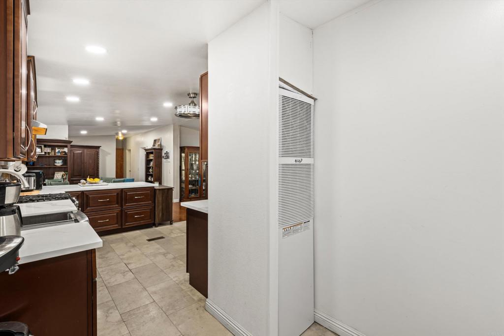 400 N Melrose Drive N 23 Property Photo 18