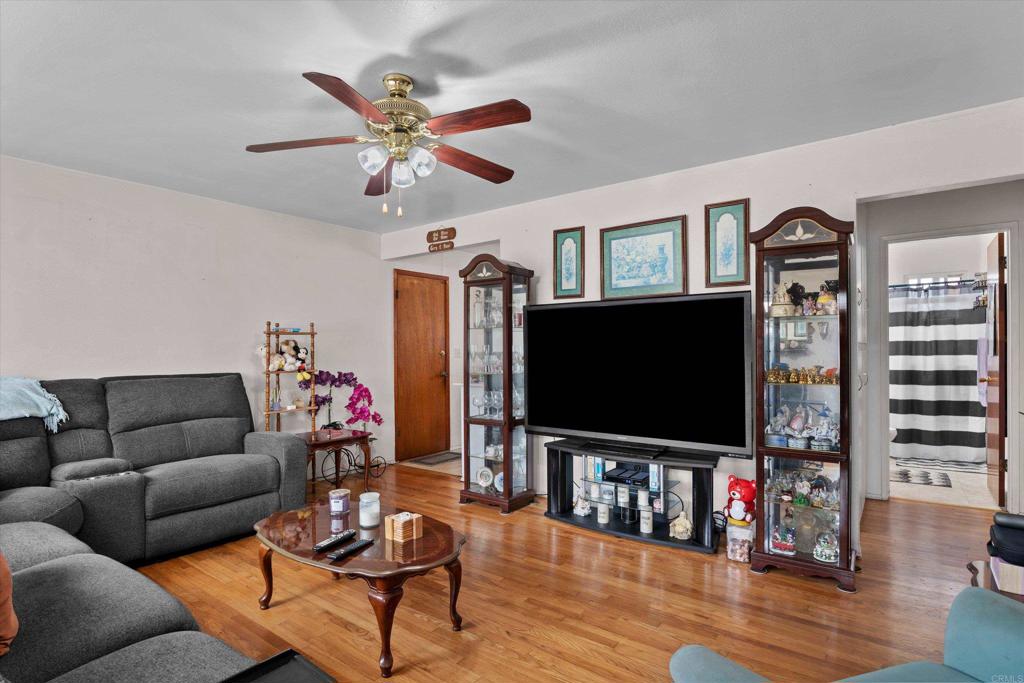 1240 70 Holly Avenue Property Photo 15