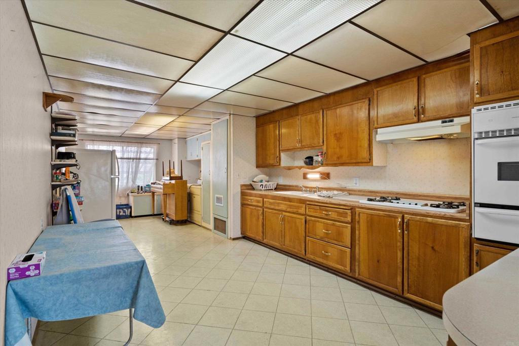1240 70 Holly Avenue Property Photo 55