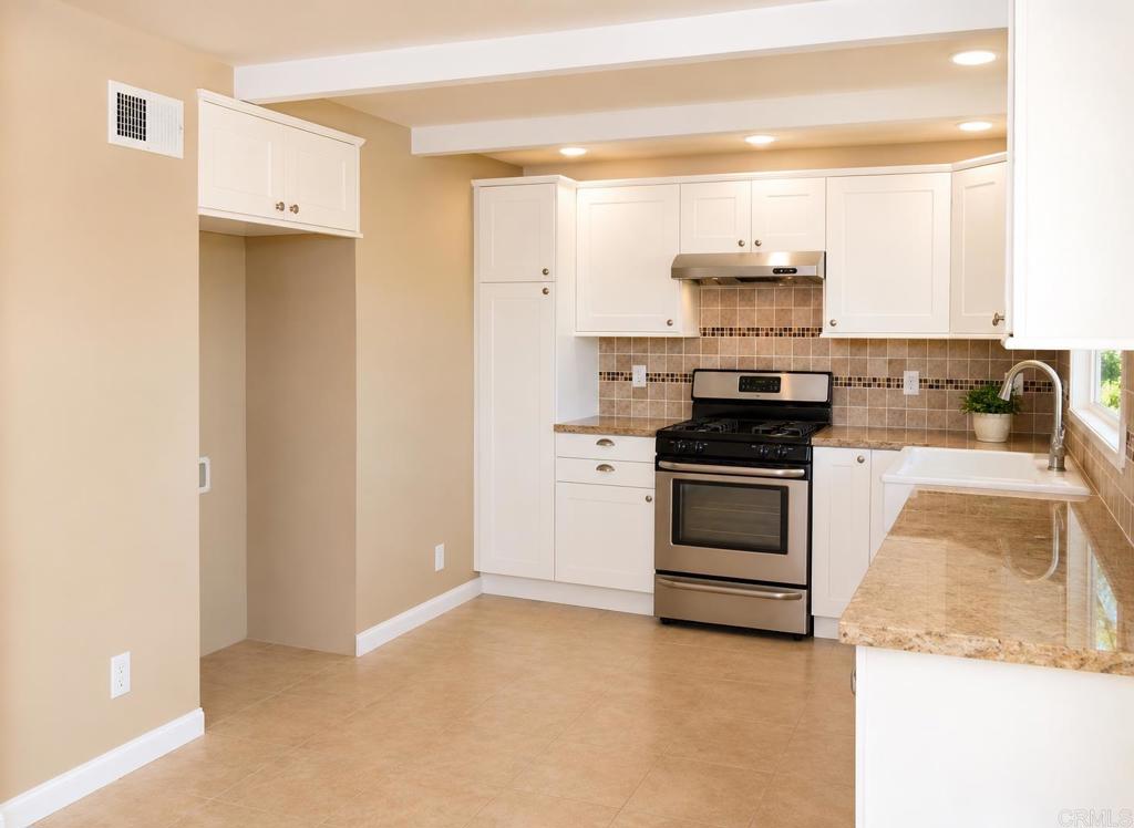 844 Raintree Place Property Photo 3