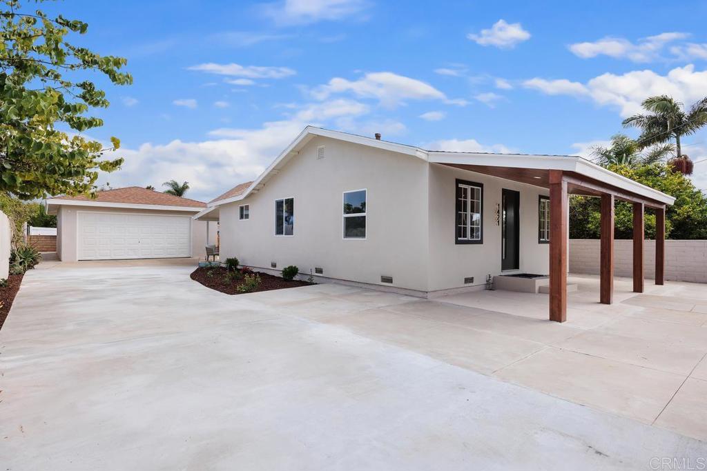 1421 Puls Street Property Photo 3