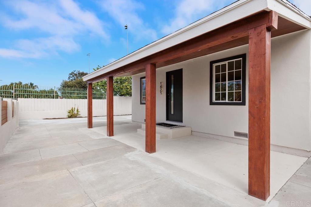 1421 Puls Street Property Photo 4
