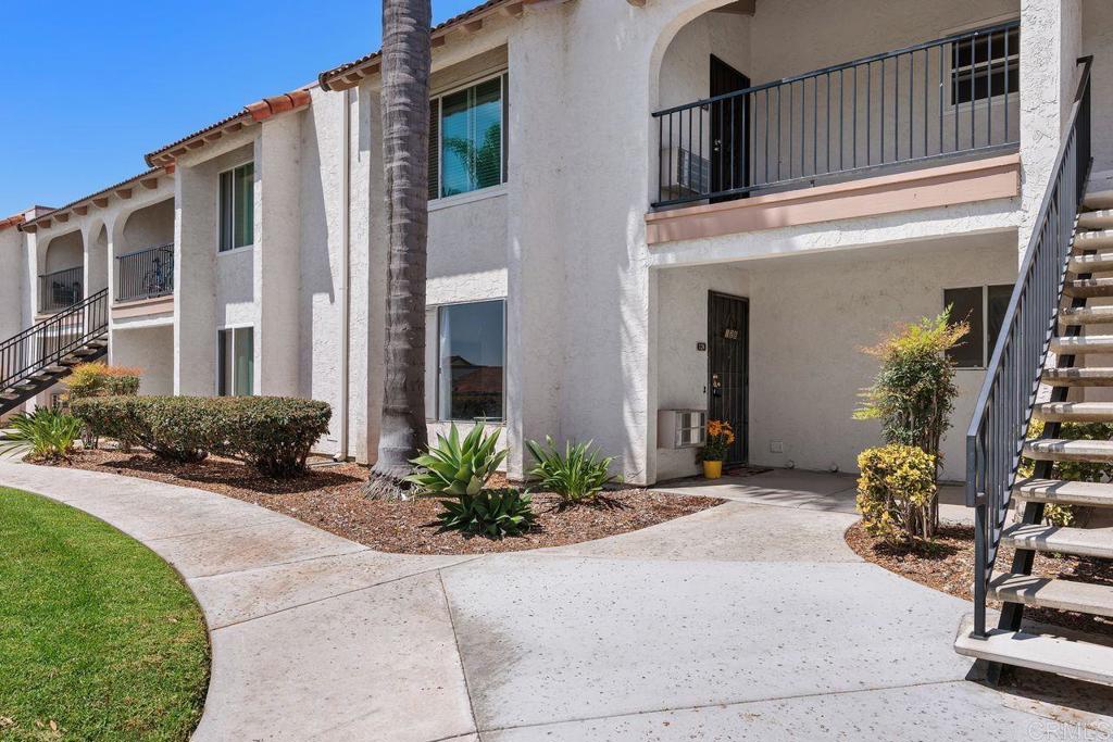 128 Candice Place Property Photo 3