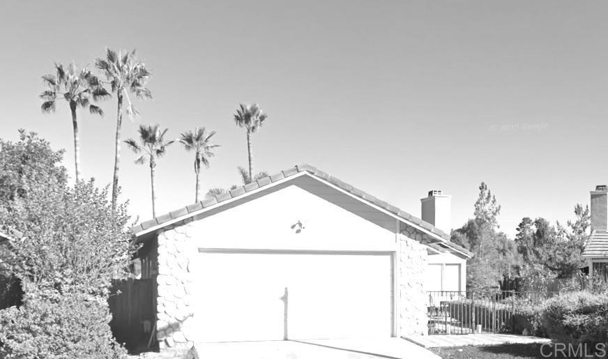 890 Orla Street Property Photo 1