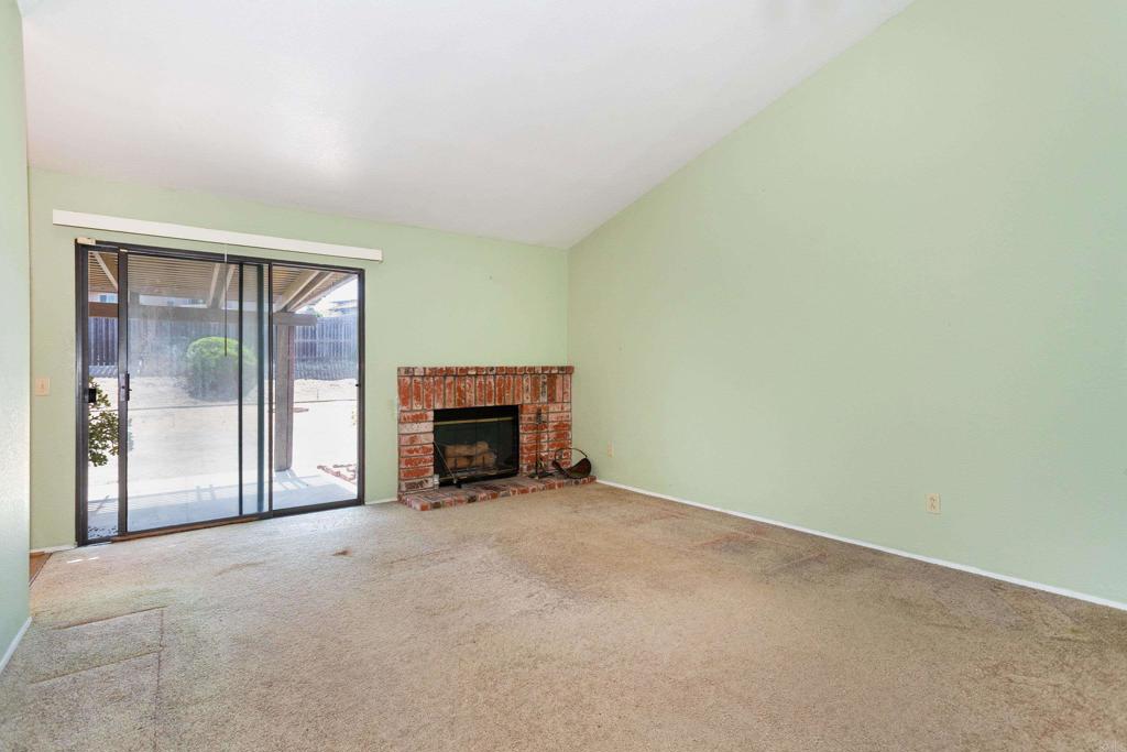5327 Mead Street Property Photo 2