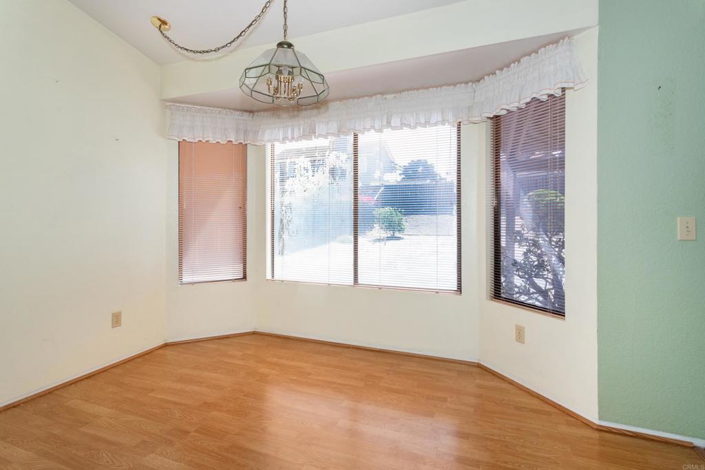 5327 Mead Street Property Photo 7