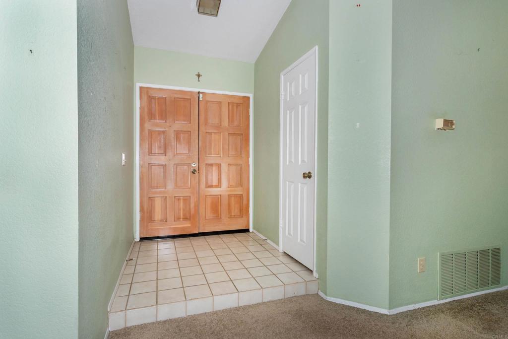5327 Mead Street Property Photo 8