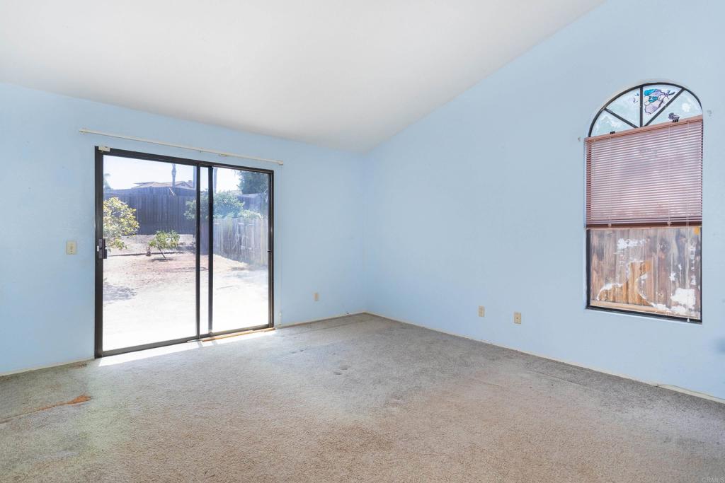 5327 Mead Street Property Photo 13