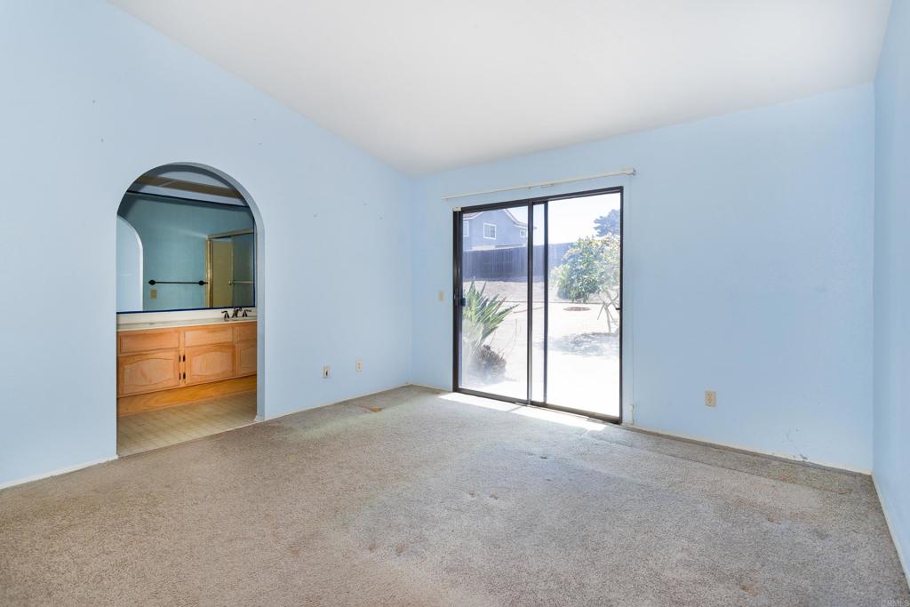5327 Mead Street Property Photo 14