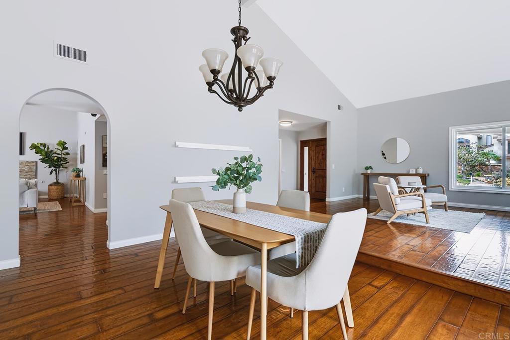 2027 Bruceala Court Property Photo 4