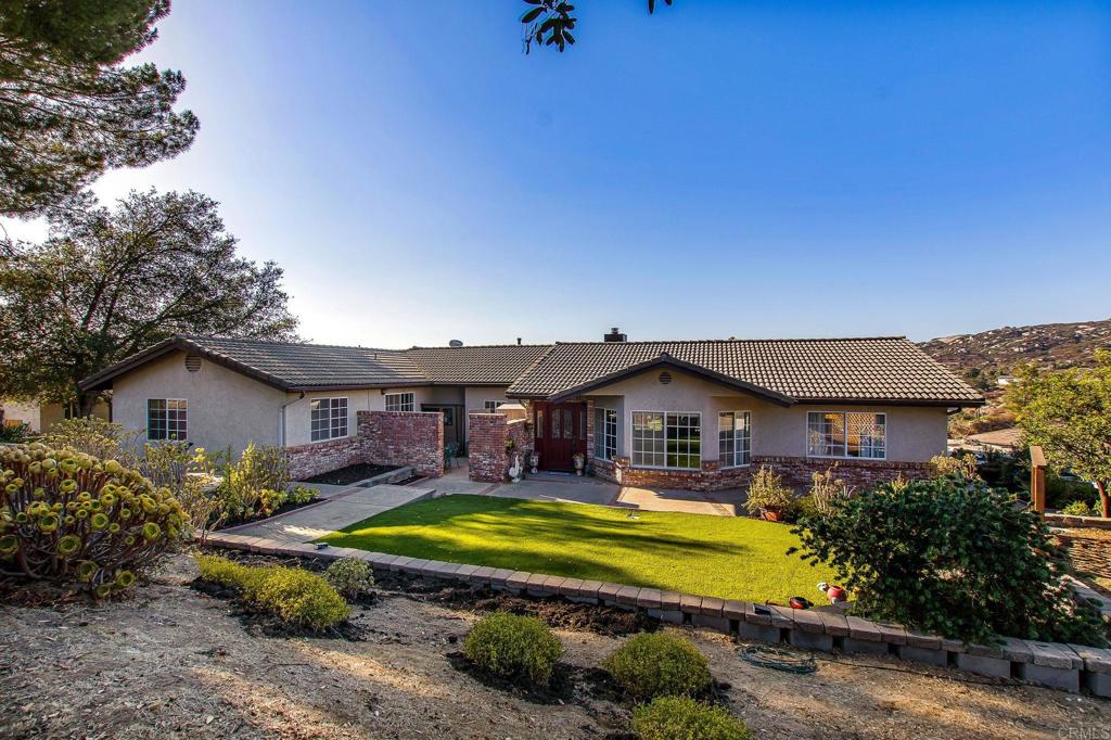 671 Philton Property Photo 4
