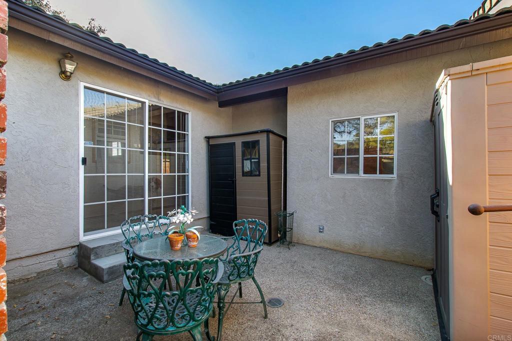 671 Philton Property Photo 6