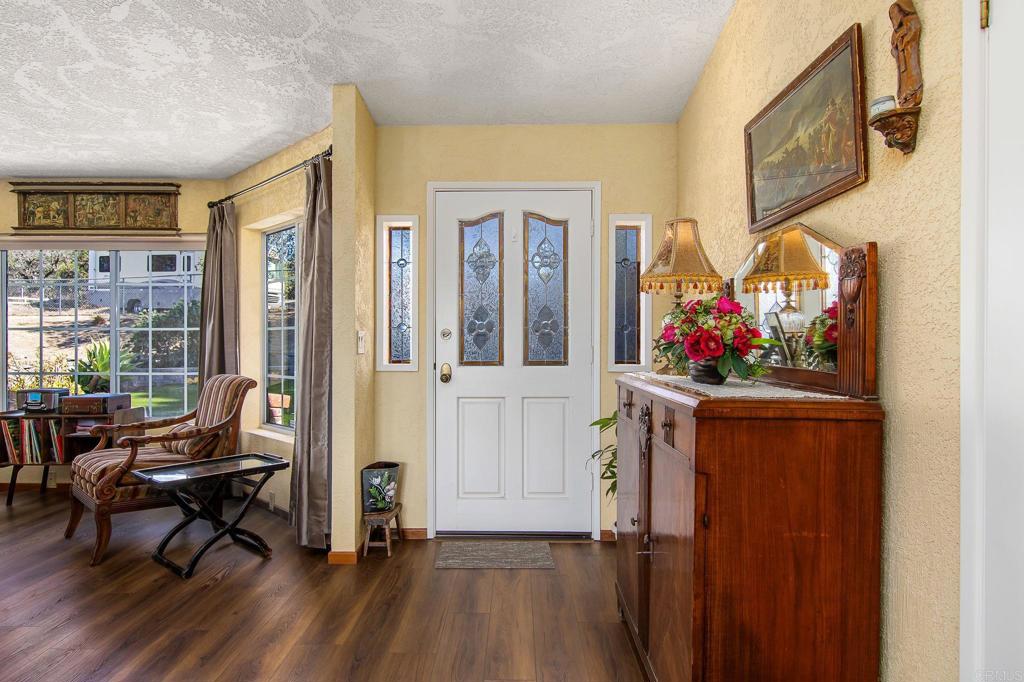 671 Philton Property Photo 8