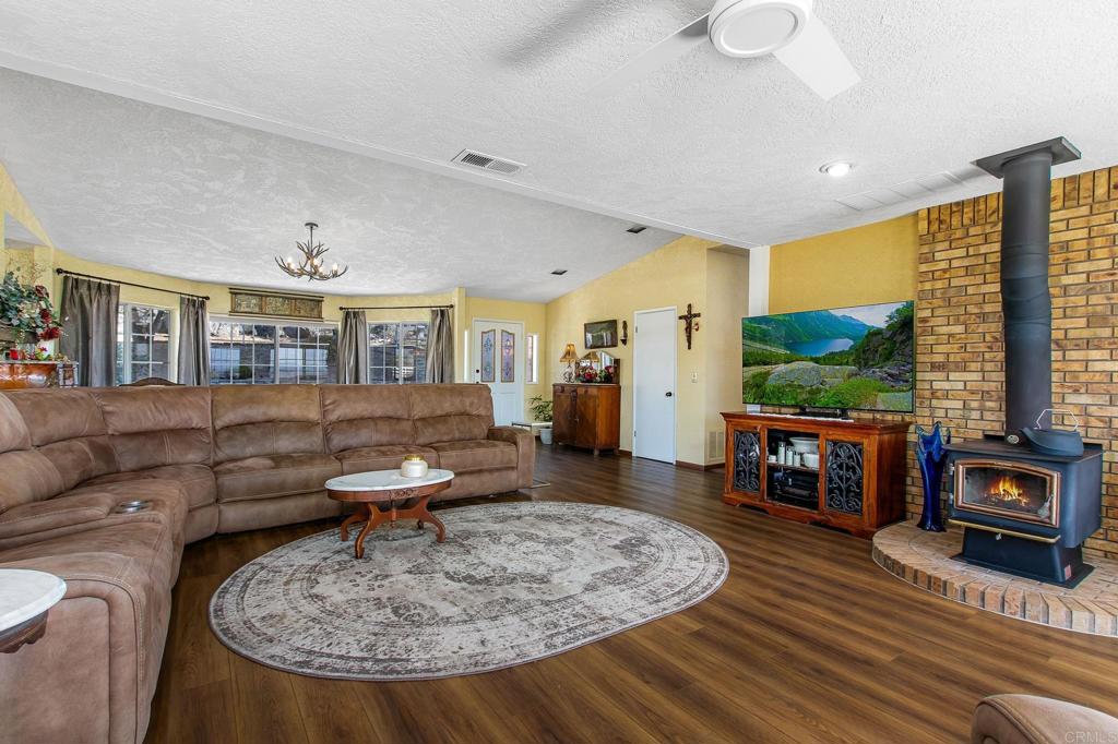 671 Philton Property Photo 12
